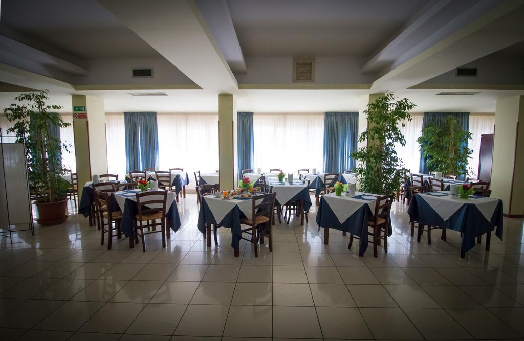 Hotel Gabbiano بورتو سان جورجيو المظهر الخارجي الصورة
