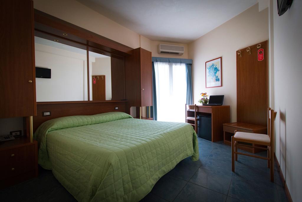 Hotel Gabbiano بورتو سان جورجيو المظهر الخارجي الصورة