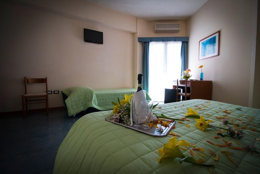 Hotel Gabbiano بورتو سان جورجيو المظهر الخارجي الصورة
