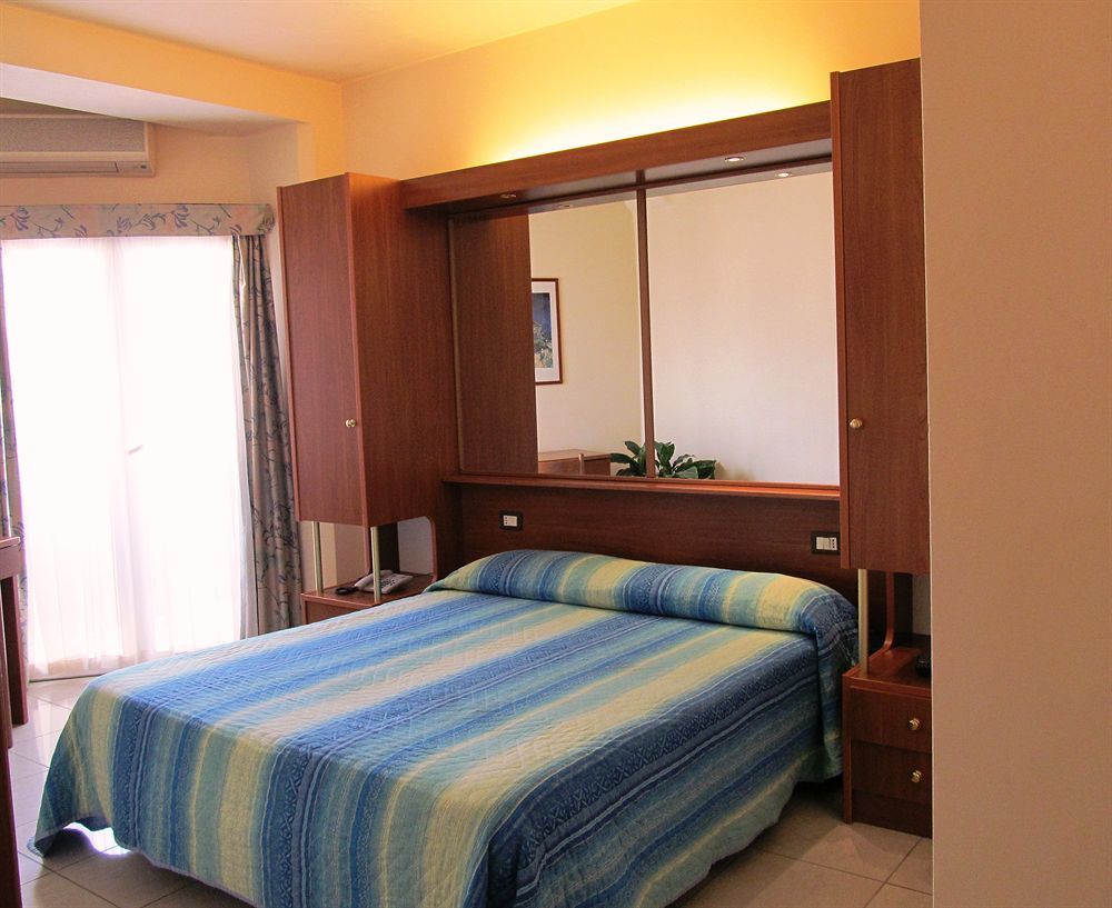 Hotel Gabbiano بورتو سان جورجيو المظهر الخارجي الصورة